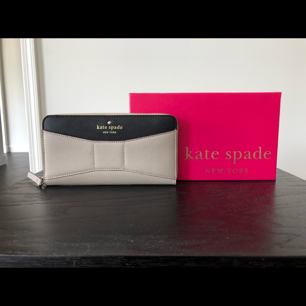 Kate Spade clutch wallet